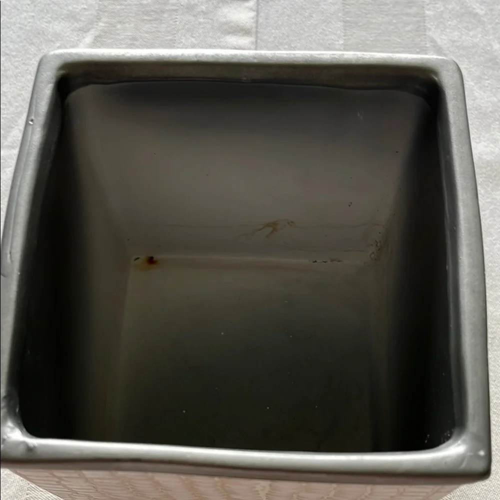 Elegant Textured Vase Holder Pot Planter